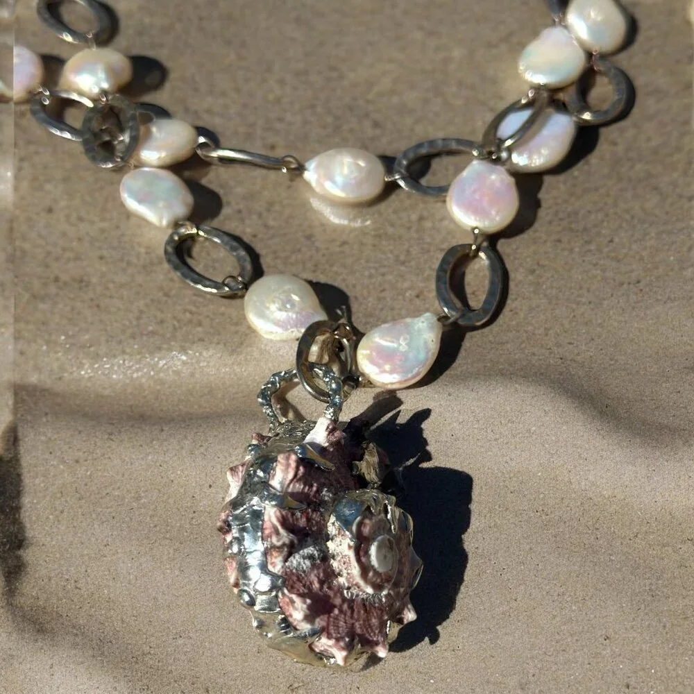 Conch Shell & White Keshi Teardrop Pearl Necklace With Artisan Silver Metalwork - Picture 7 of 17